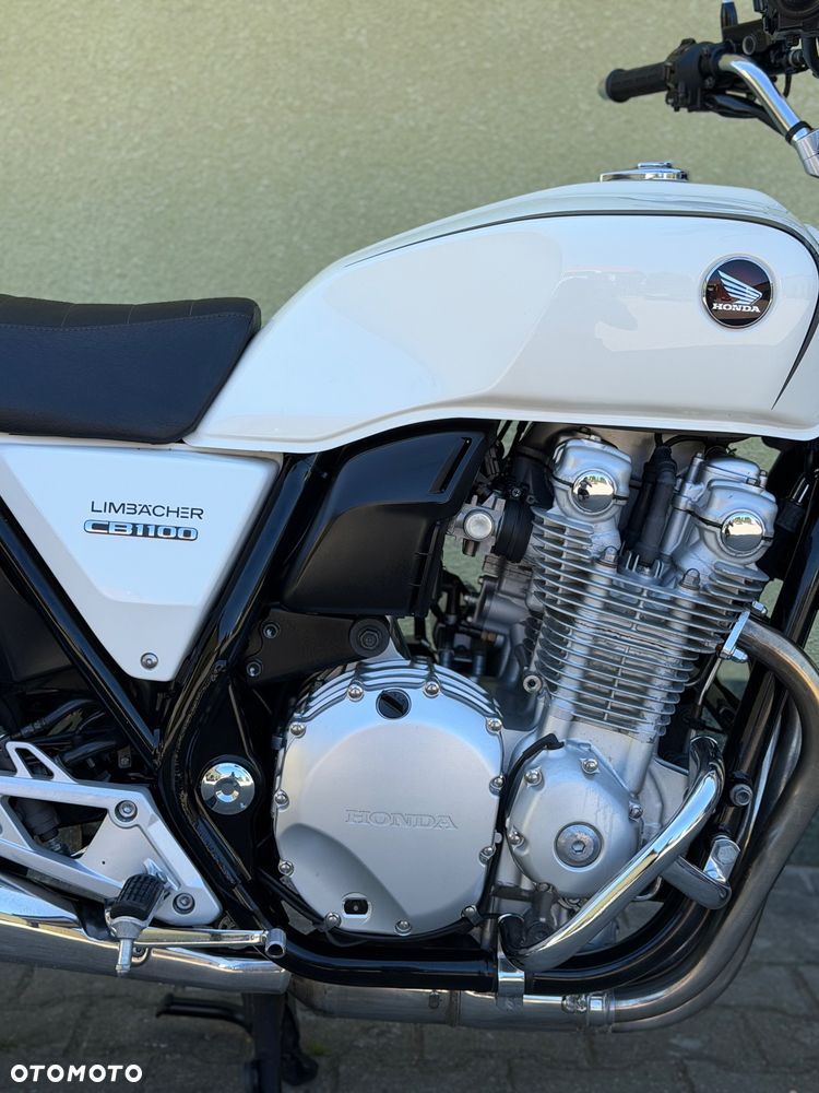 Honda CB - 8
