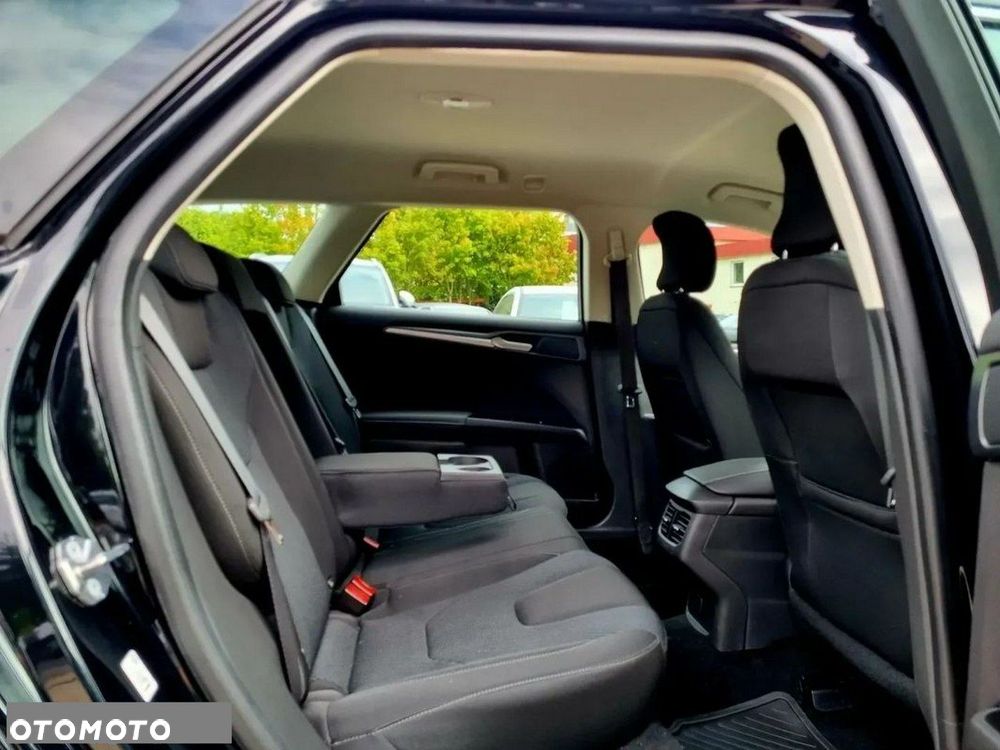 Ford Mondeo SW - 11
