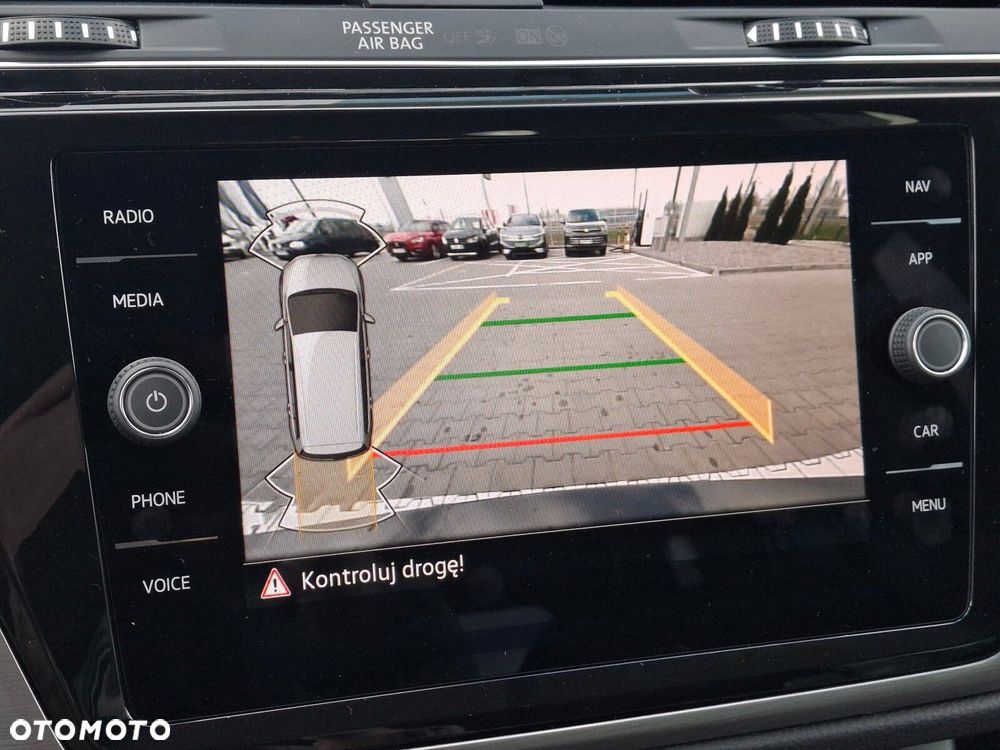 Volkswagen Touran - 32