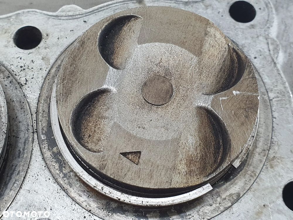 SUZUKI GSX 550 82-88 CYLINDER CYLINDRY BLOK + TŁOKI - 7