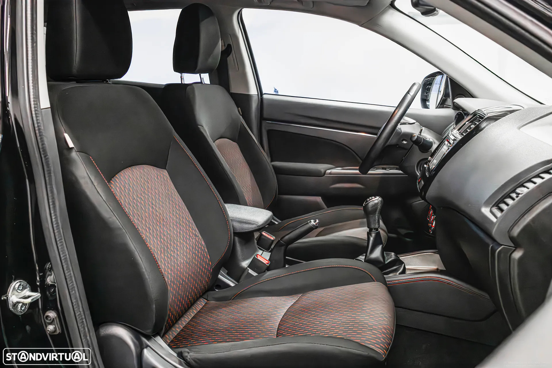 Mitsubishi ASX 1.6 MIVEC Intense Connect Edition - 9