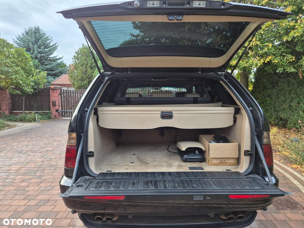 BMW X5 4.4i - 12