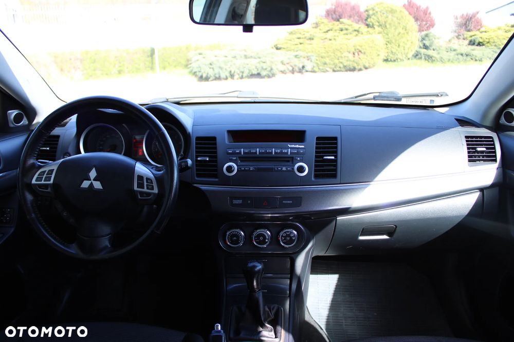 Mitsubishi Lancer 1.8 Invite - 14