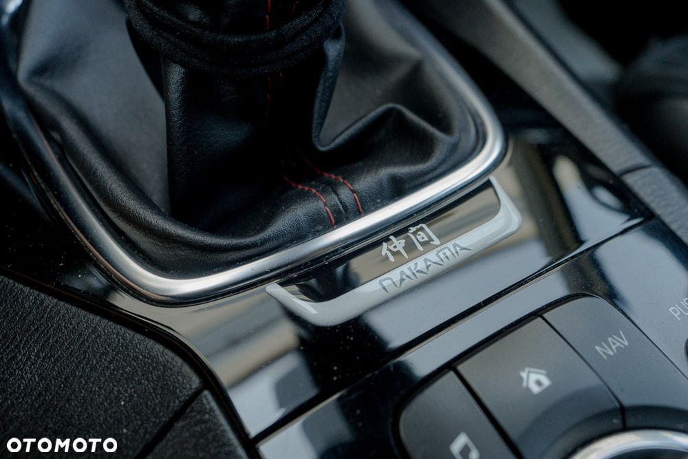 Mazda 3 SKYACTIV-G 120 NAKAMA - 31