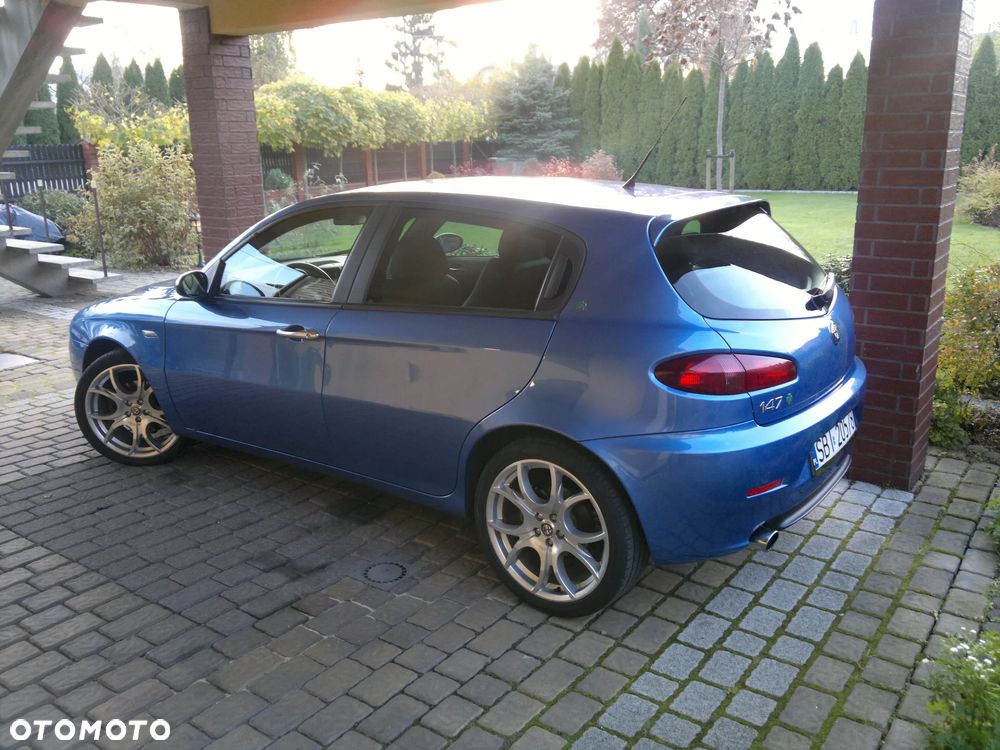 Alfa Romeo 147 1.6 Twin Spark Black Line - 7