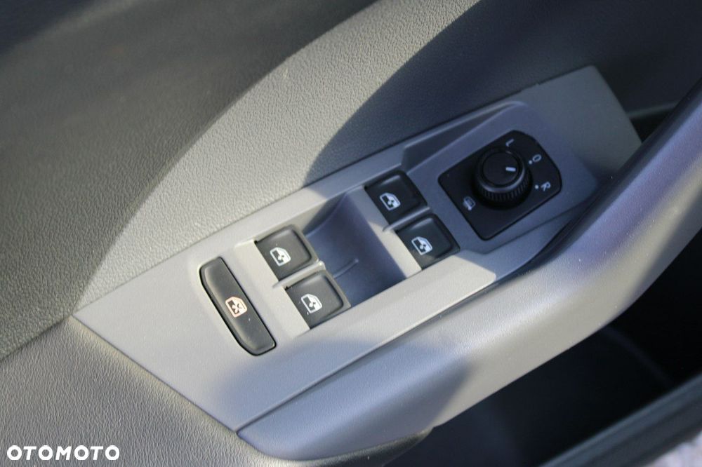 Volkswagen T-Cross - 19