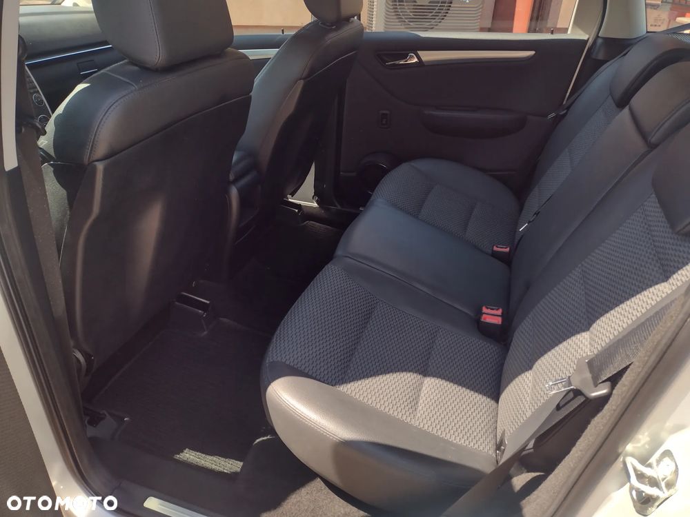 Mercedes-Benz Klasa B 160 BlueEFFICIENCY - 18