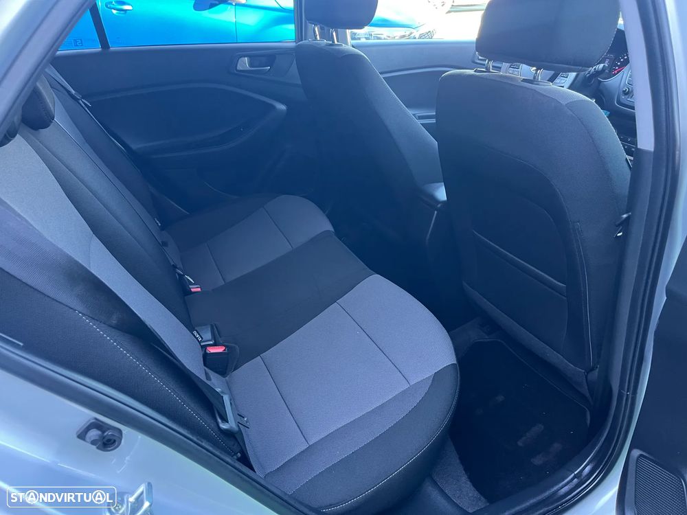 Hyundai i20 Active 1.0 T-GDi Style 7DCT - 24