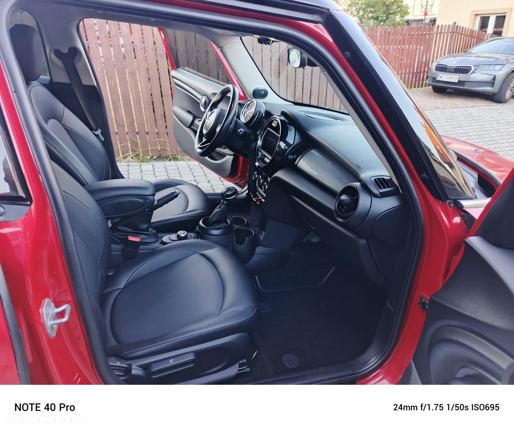 MINI Cooper Standard - 16