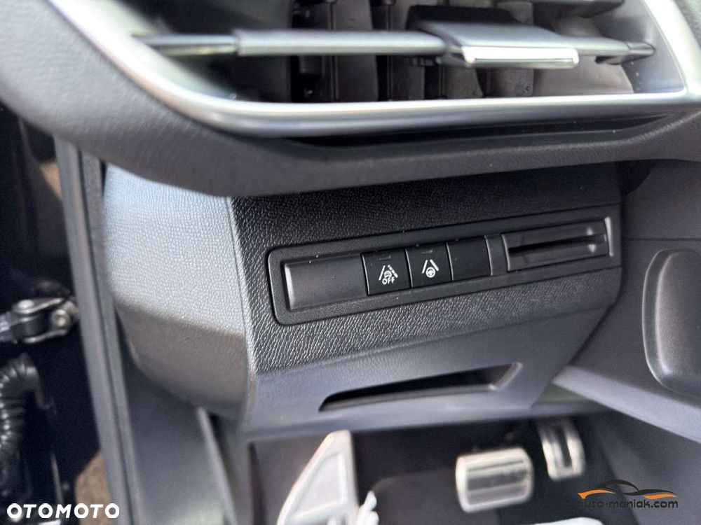 Peugeot 3008 BlueHDi 130 Stop & Start EAT8 GT - 38