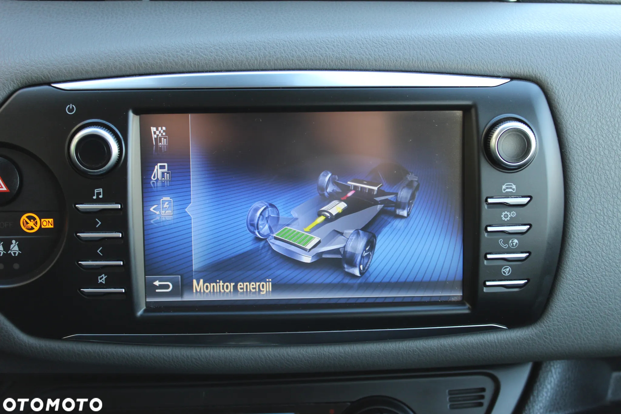 Toyota Yaris Hybrid 1.5 VVT-i Business Edition - 18