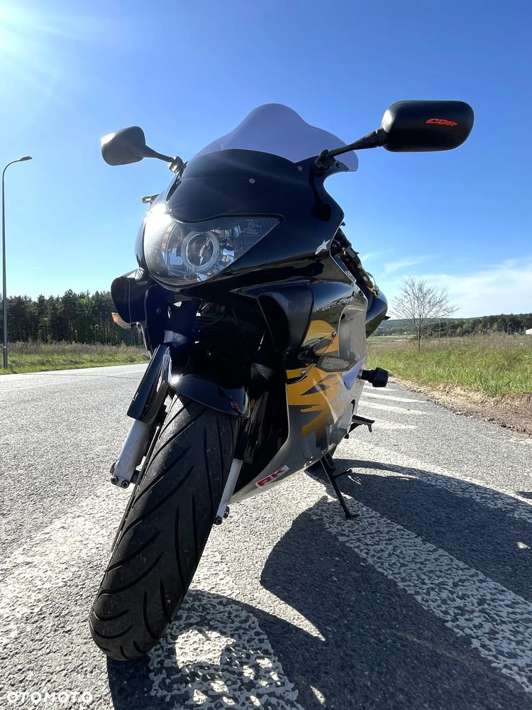 Honda CBR - 12