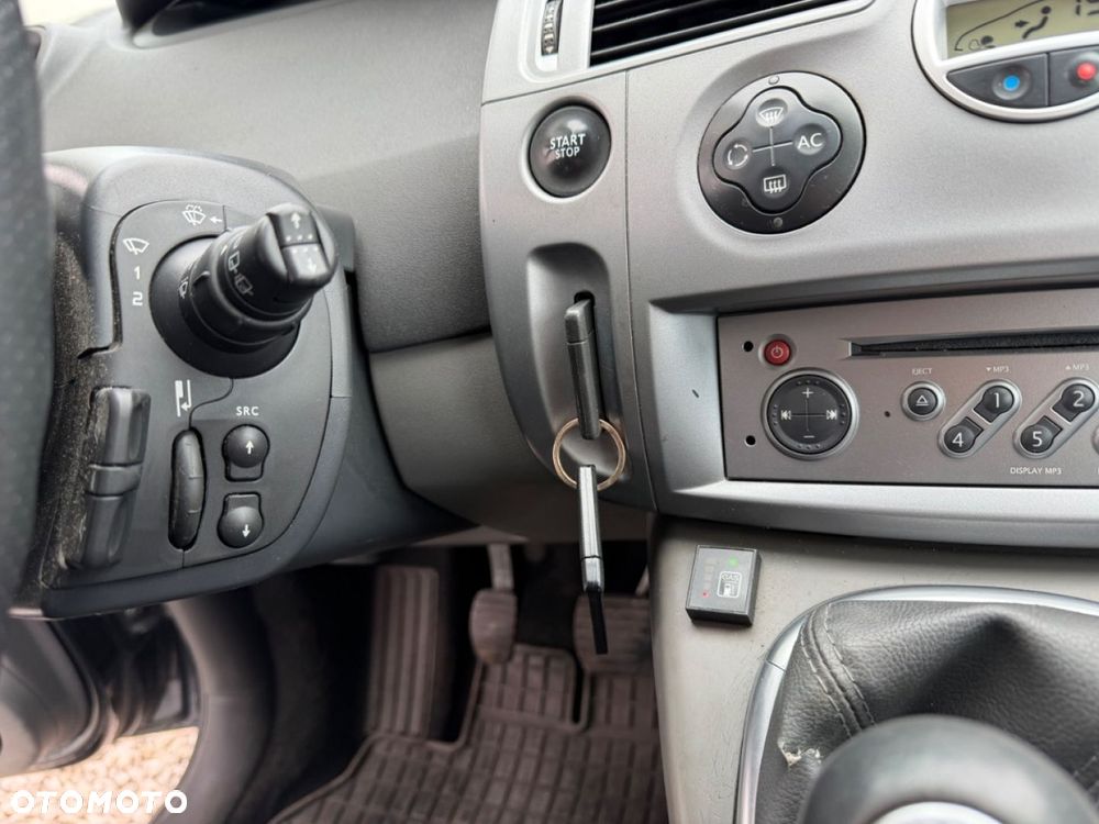 Renault Scenic - 10