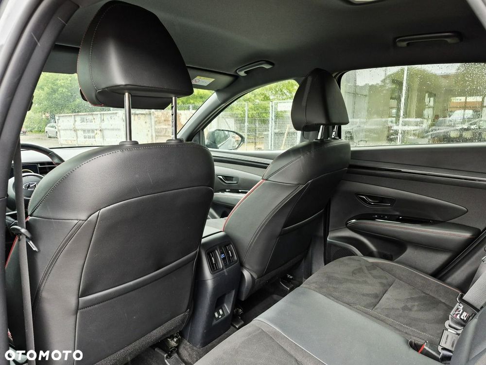Hyundai Tucson 1.6 T-GDi HEV Modern 2WD - 23