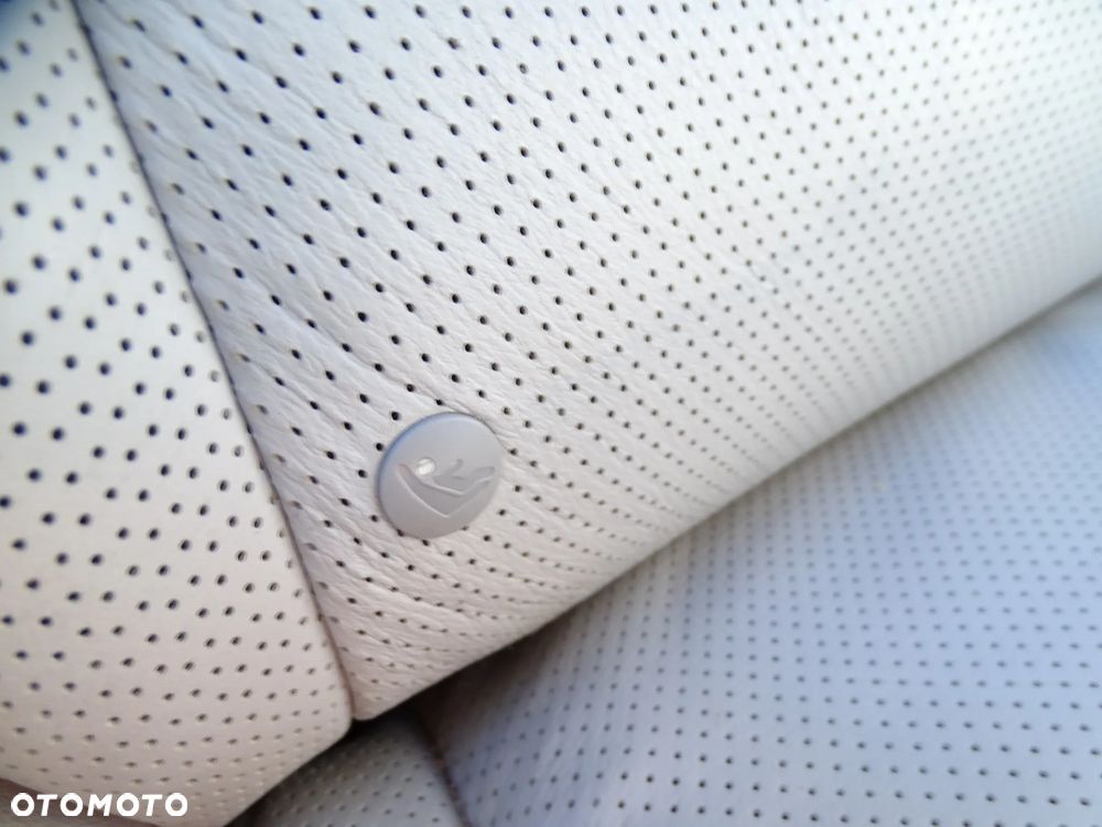 Lexus RX 300 Lux - 24