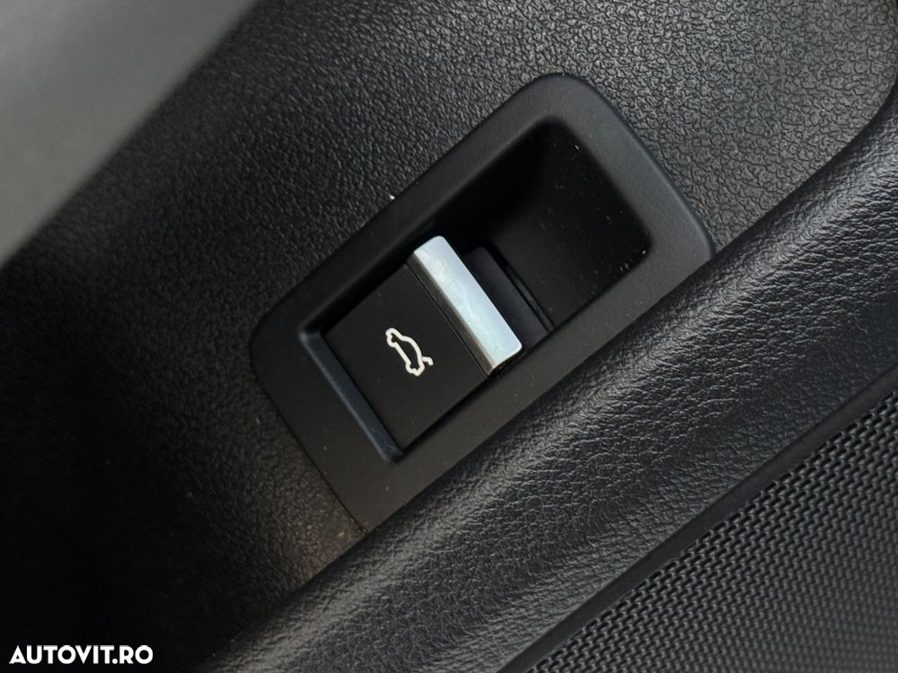 Audi A4 Avant 2.0 TFSI ultra S tronic sport - 25