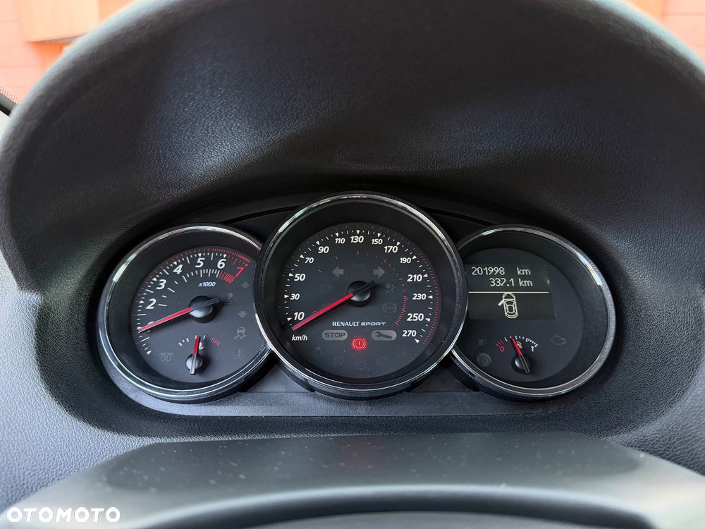 Renault Megane TCe 180 GT - 16
