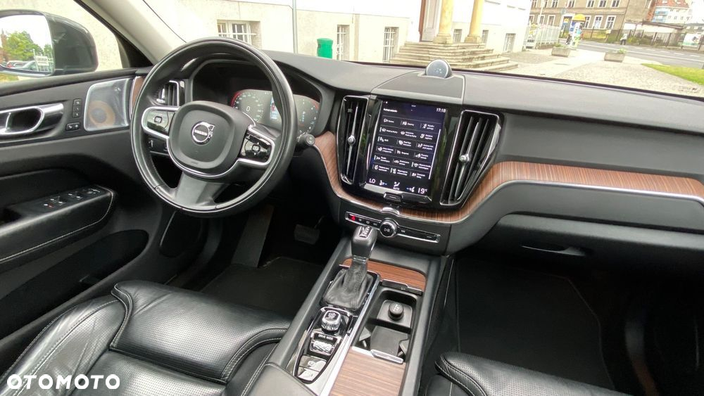 Volvo XC 60 D5 AWD Inscription - 9
