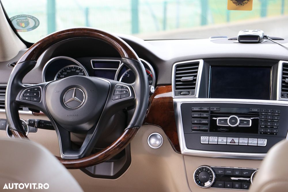 Mercedes-Benz ML 350 BlueTec 4MATIC Aut - 9