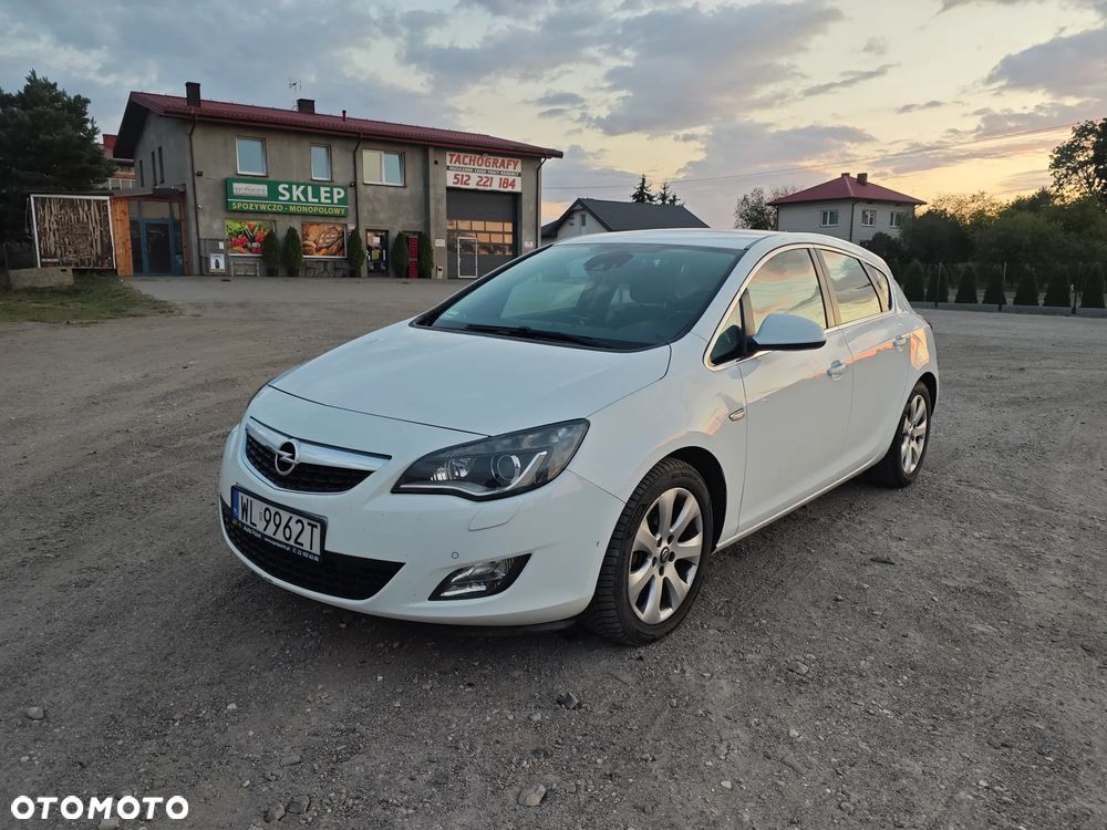 Opel Astra IV 2.0 CDTI Sport - 1