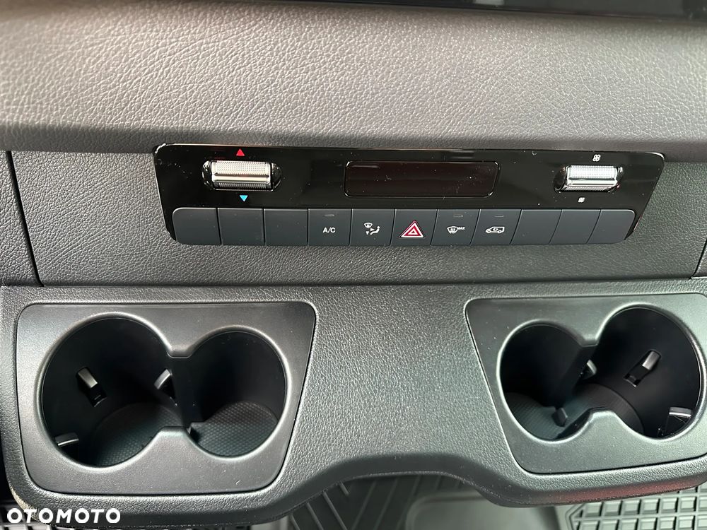 Mercedes-Benz Sprinter - 18