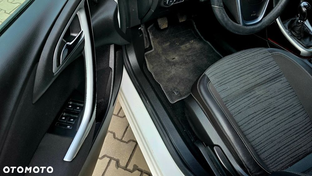 Opel Astra 1.4 Turbo Innovation - 16