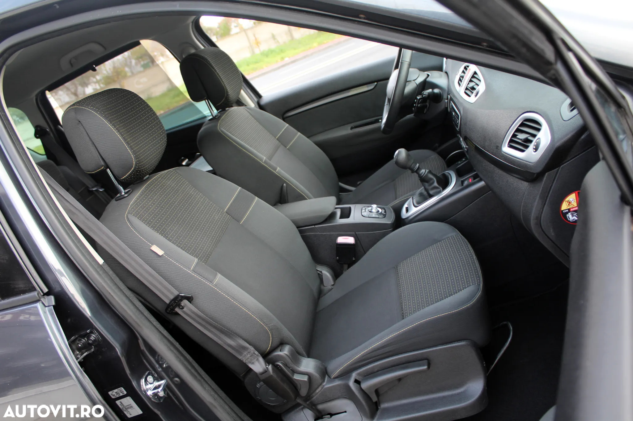 Renault Scenic TCe 130 Dynamique - 9