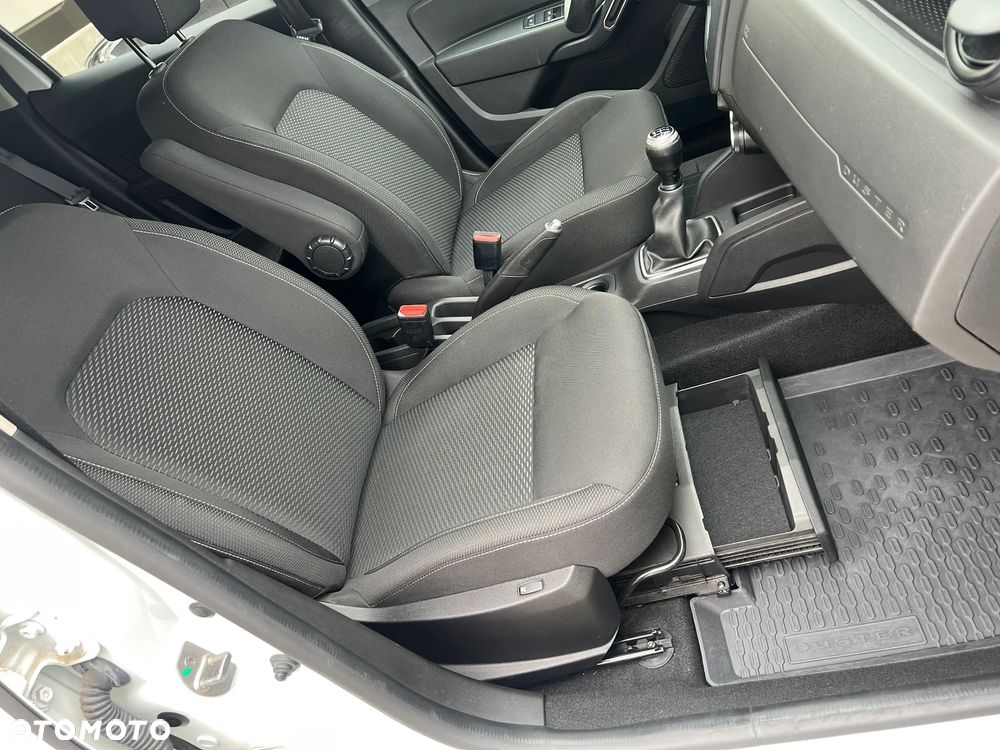 Dacia Duster 1.6 SCe Comfort - 24