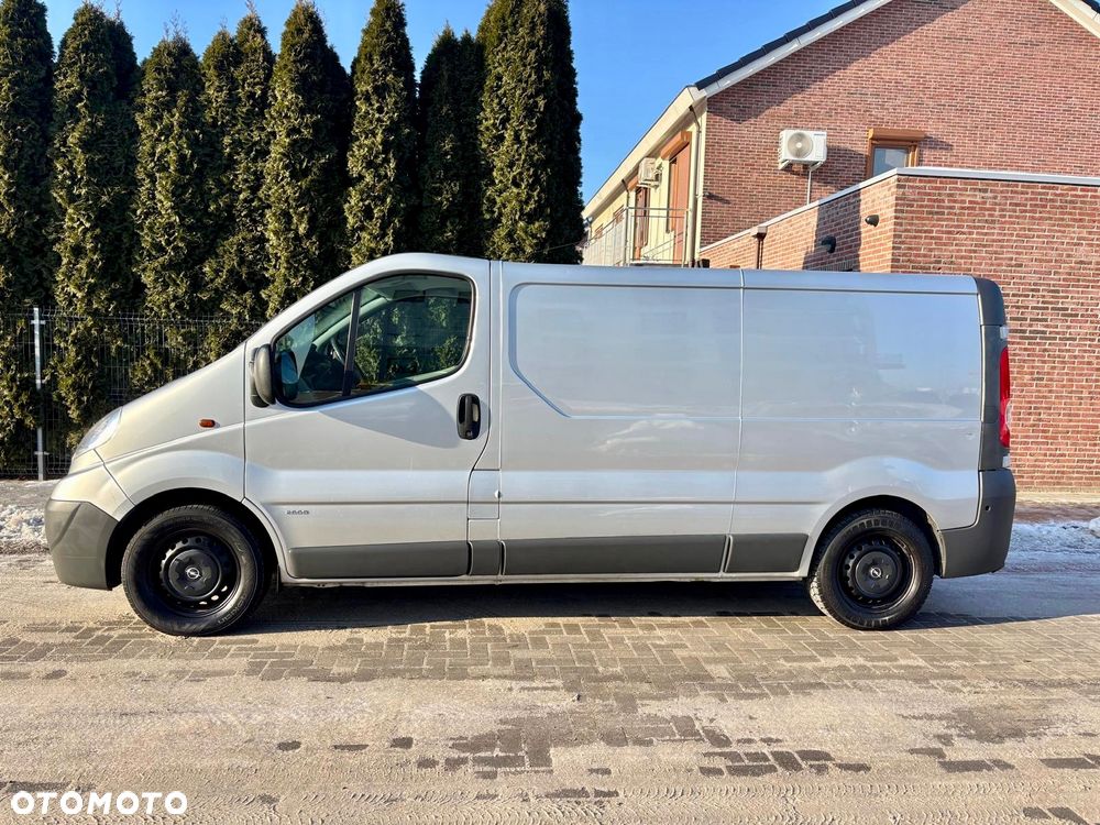 Opel Vivaro - 10