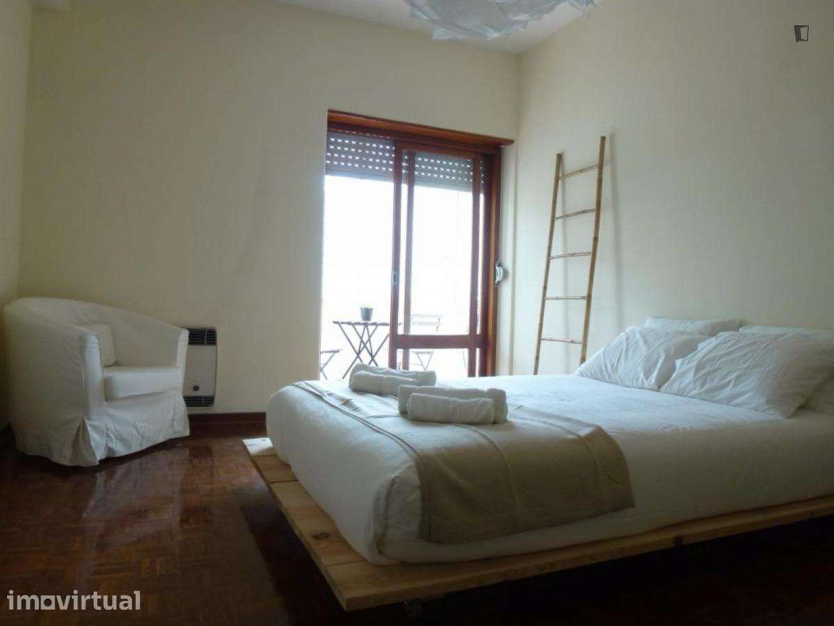 Quarto - localizado em Campolide Lisbon - Grande imagem: 3/16