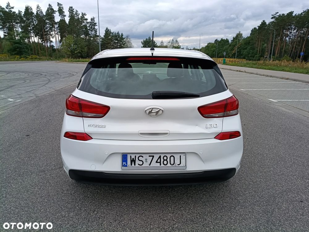 Hyundai i30 1.4 Classic + - 13