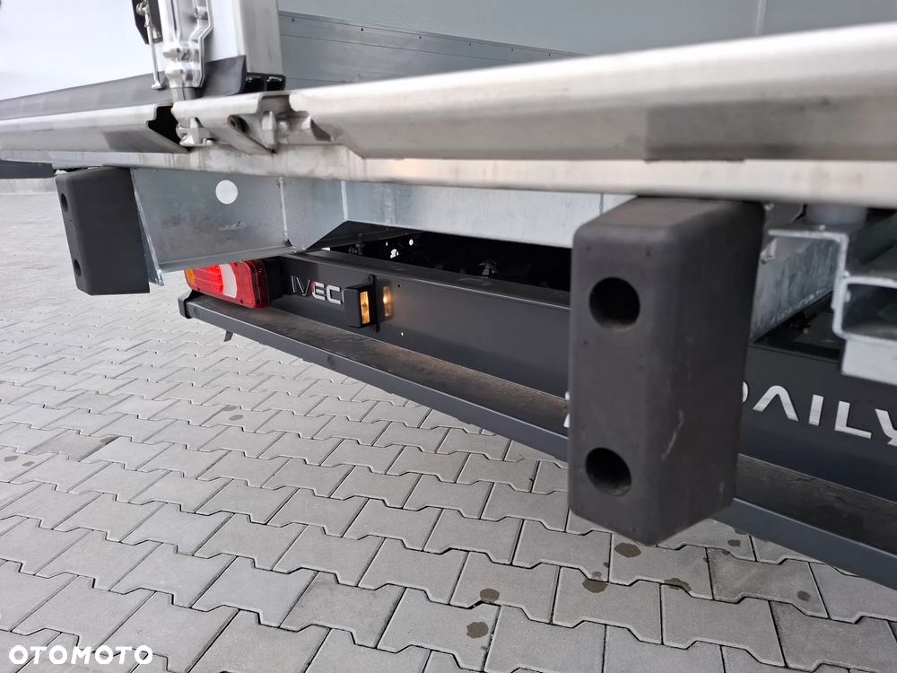 Iveco EKSTRA WERSJA,PREMIUM ZABUDOWA - 23