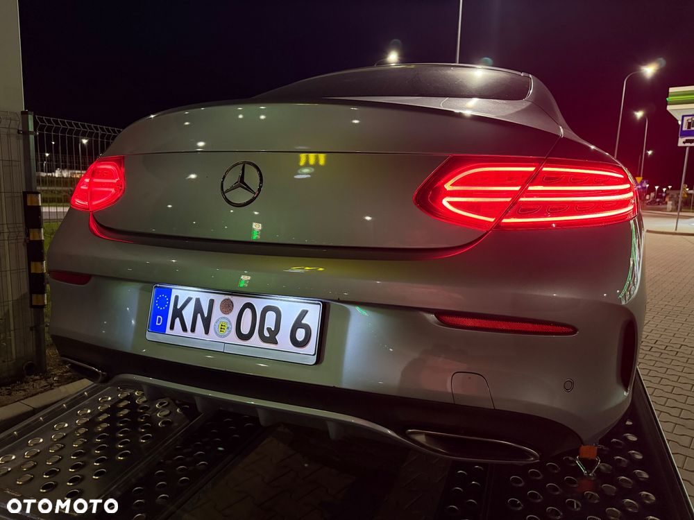 Mercedes-Benz Klasa C 180 AMG Line - 8