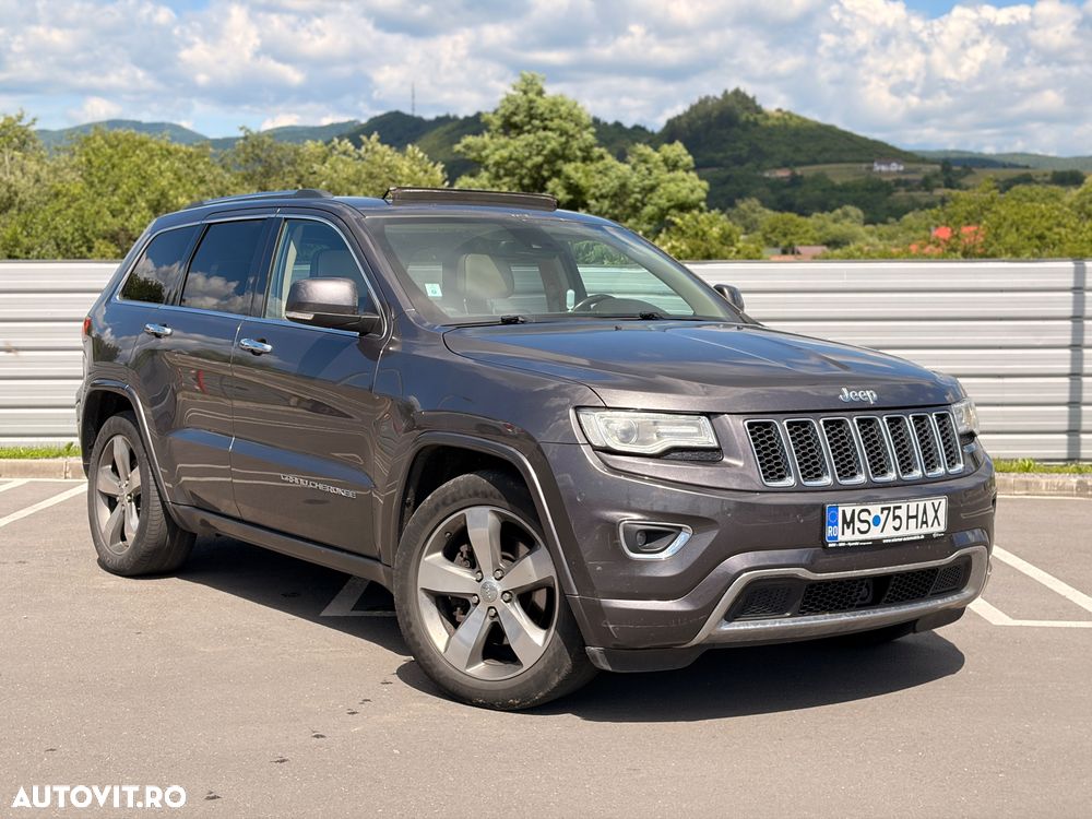 Jeep Grand Cherokee - 12