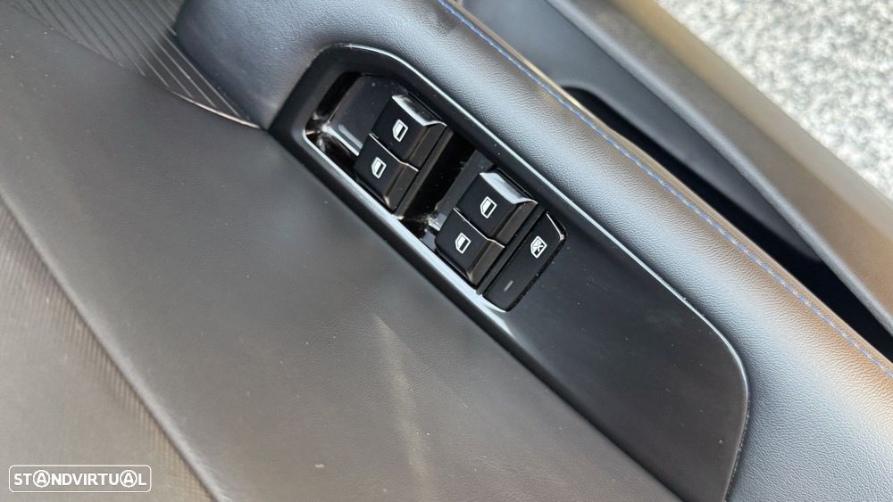 MG MG4 64 kWh Luxury - 23