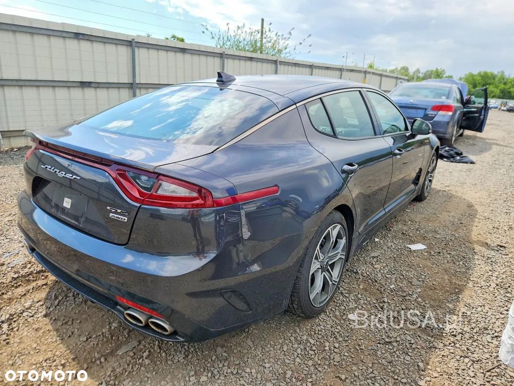 Kia Stinger - 5