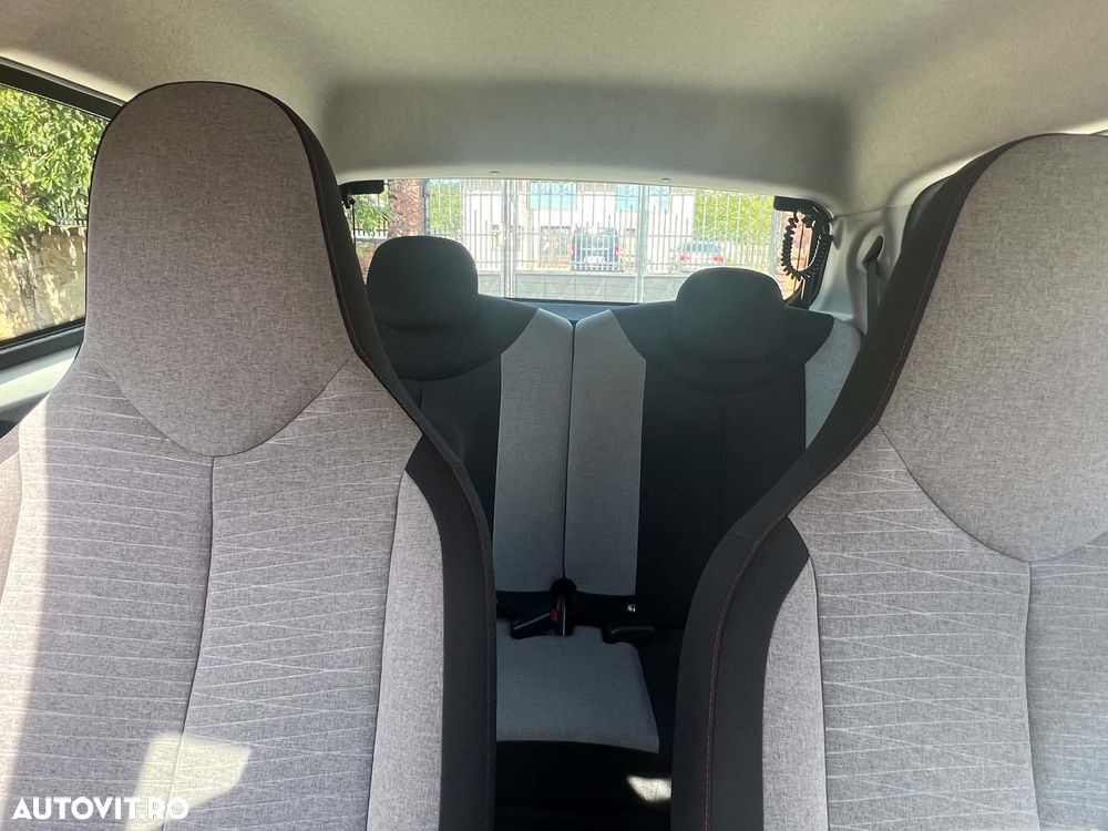 Citroën C1 AIRSCAPE PureTech 82 Feel - 11