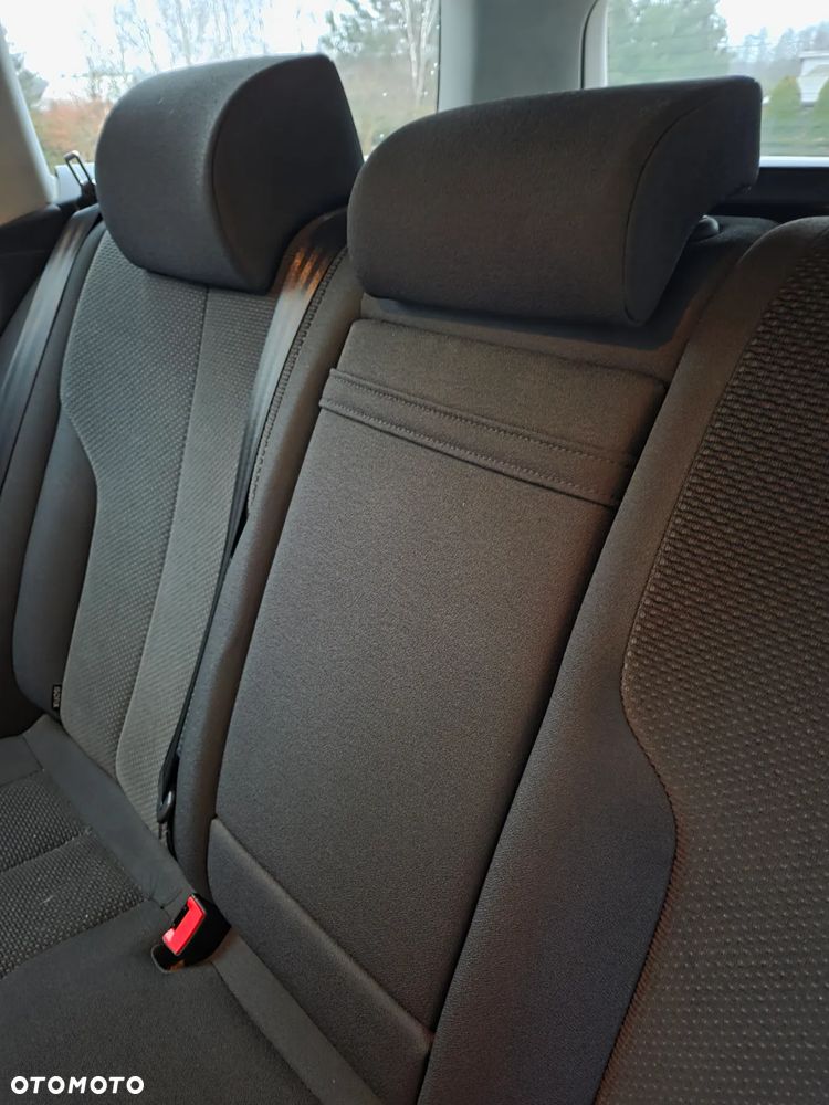 Volkswagen Passat 2.0 TDI Comfortline - 18