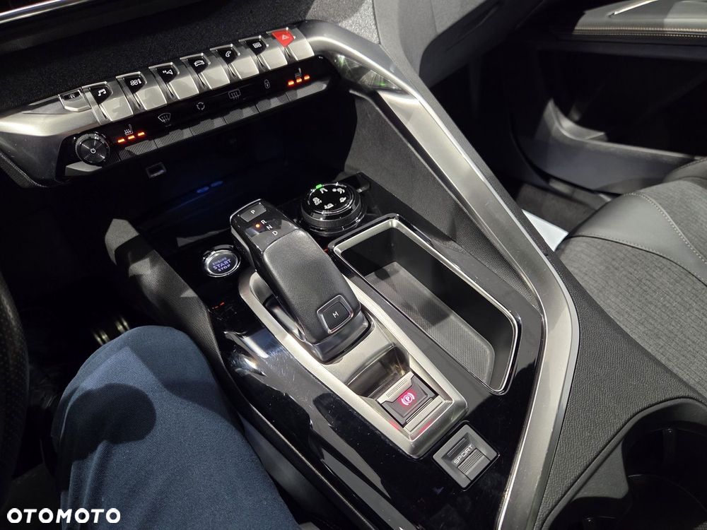 Peugeot 3008 1.6 PureTech GPF GT Line S&S EAT8 - 26