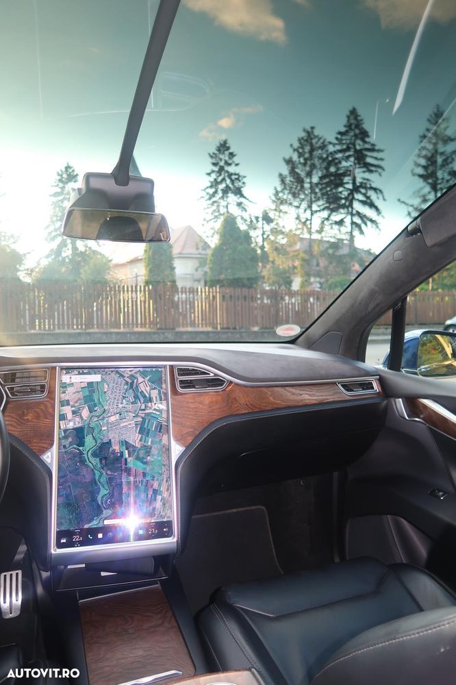 Tesla Model X Performance - 12