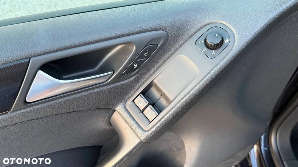 Volkswagen Golf 1.4 TSI Highline - 11