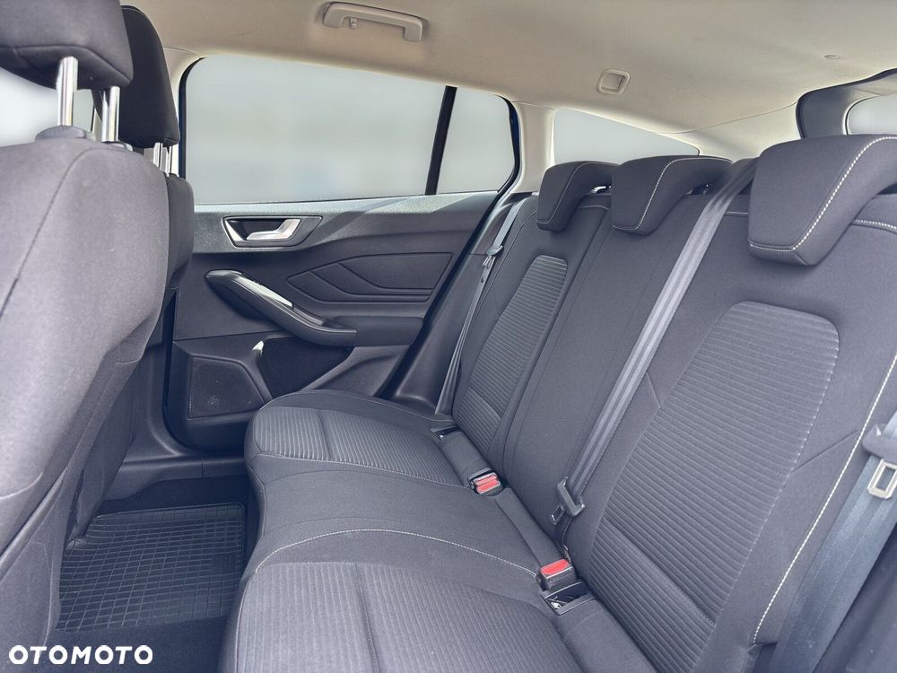 Ford Focus - 13