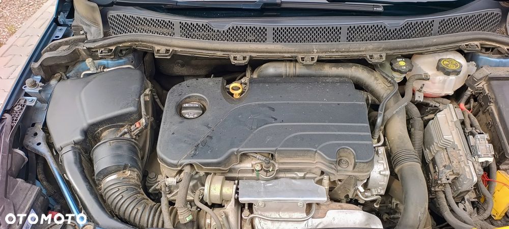 Opel Astra 1.4 Turbo Business - 21