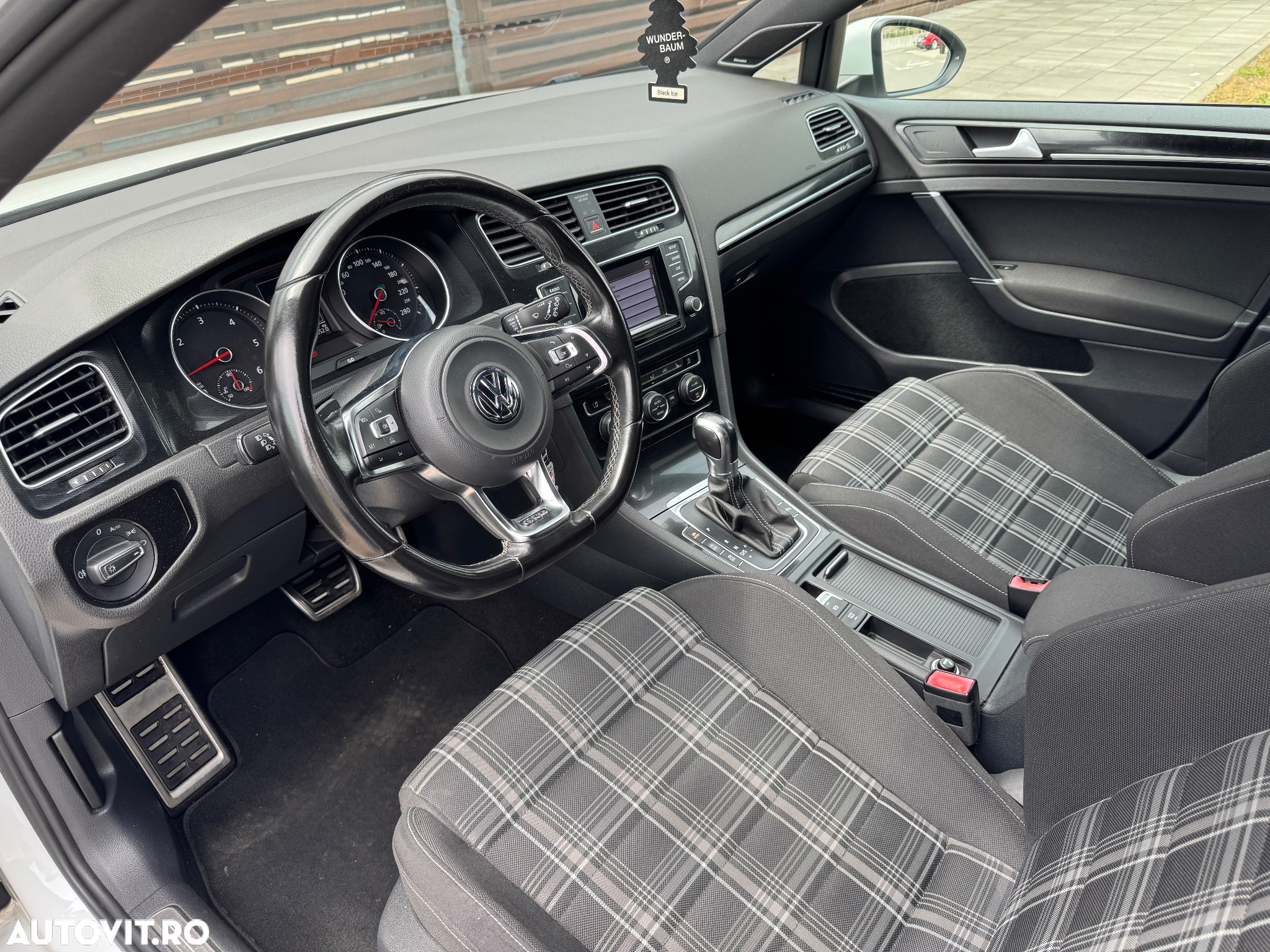 Volkswagen Golf 2.0 TDI DSG GTD - 7