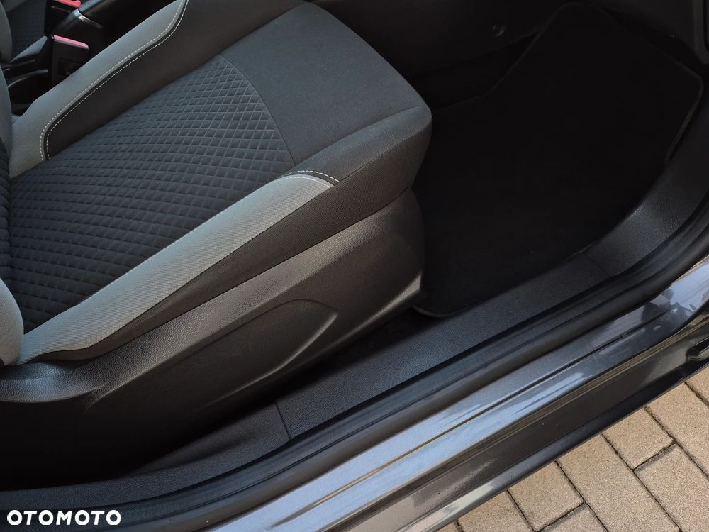 Ford Fiesta - 24