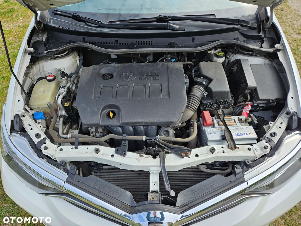 Toyota Auris 1.6 Prestige - 20