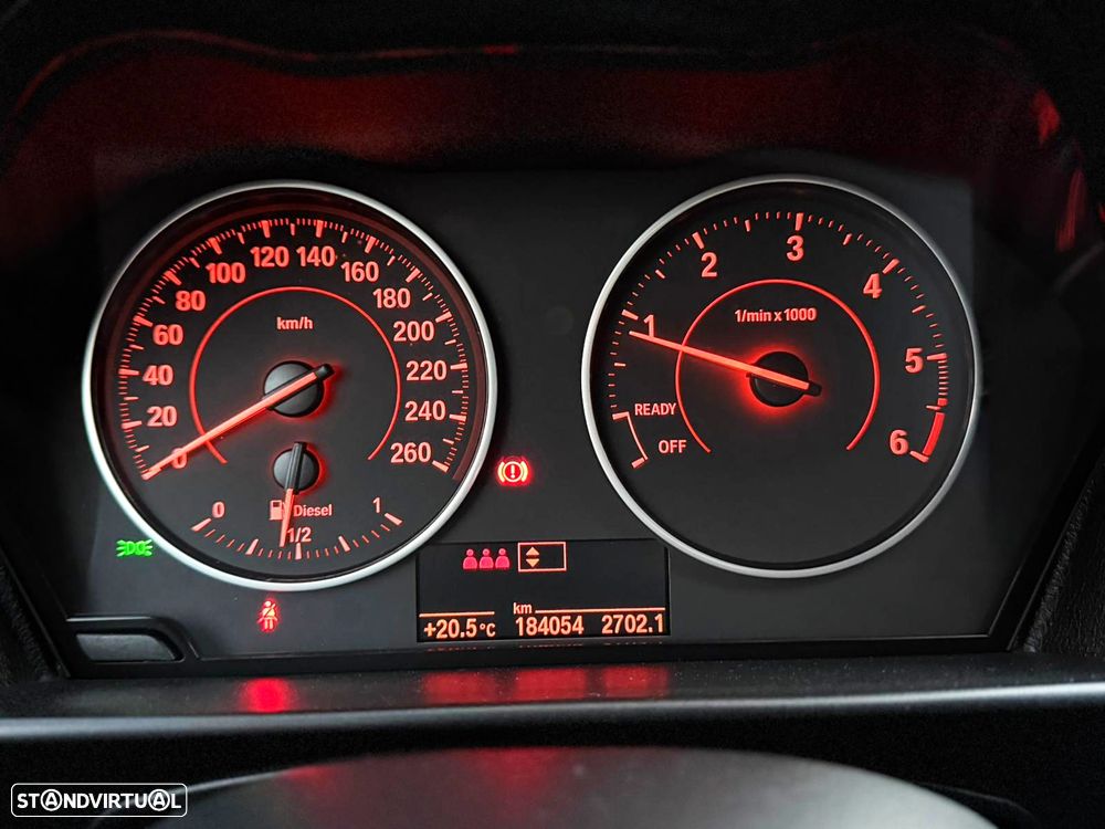 BMW 118 d Pack M - 15