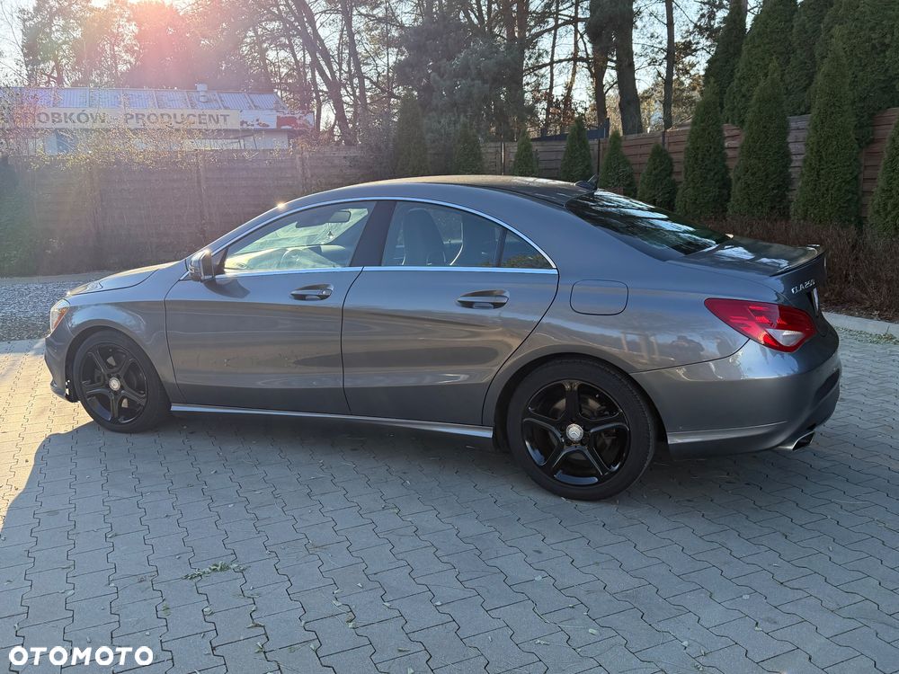 Mercedes-Benz CLA 250 4Matic 7G-DCT Sport - 10