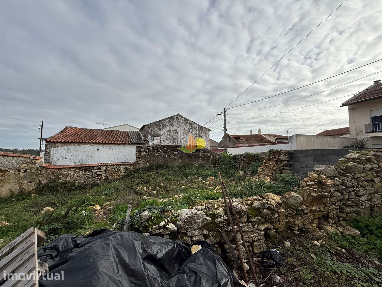 Terreno com 347m2 - Grande imagem: 2/8