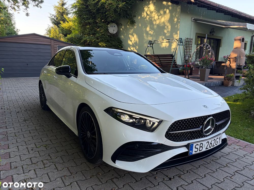 Mercedes-Benz Klasa A 220 4-Matic AMG Line 8G-DCT - 3